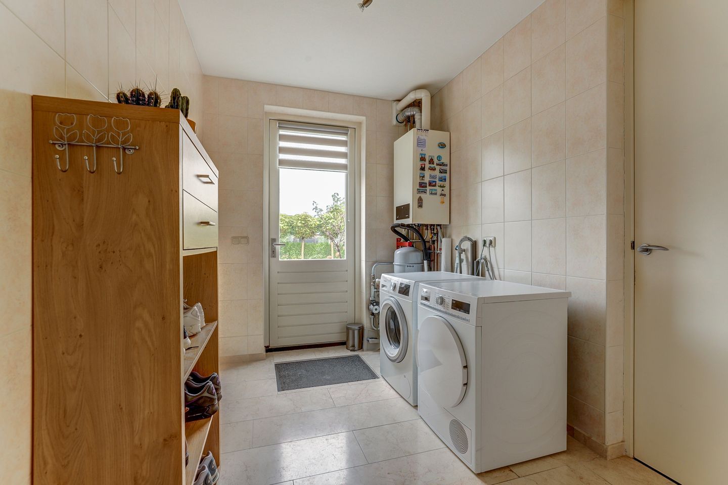 Foto 40 van Duiker 16