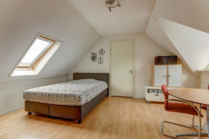 Foto 46 van Duiker 16