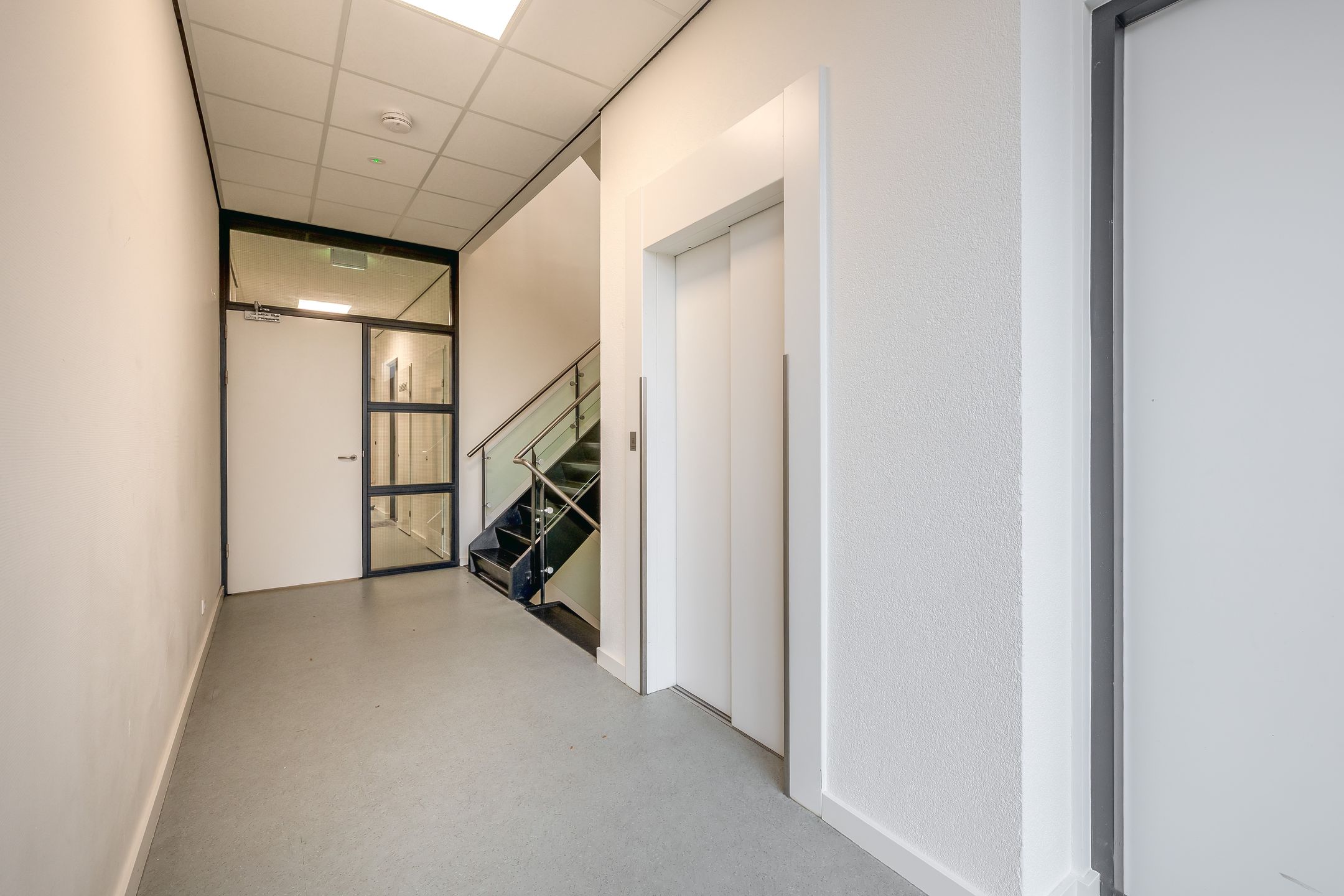 Foto 12 van Teylersplein 2-B2