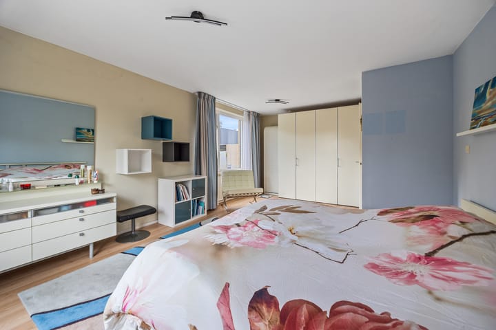 Photo 24 of Tulpentuin 90