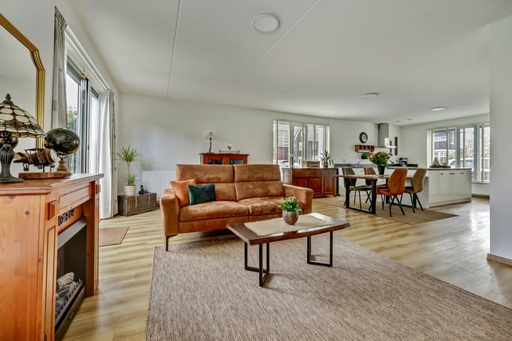 Photo 7 of De Stijl 2