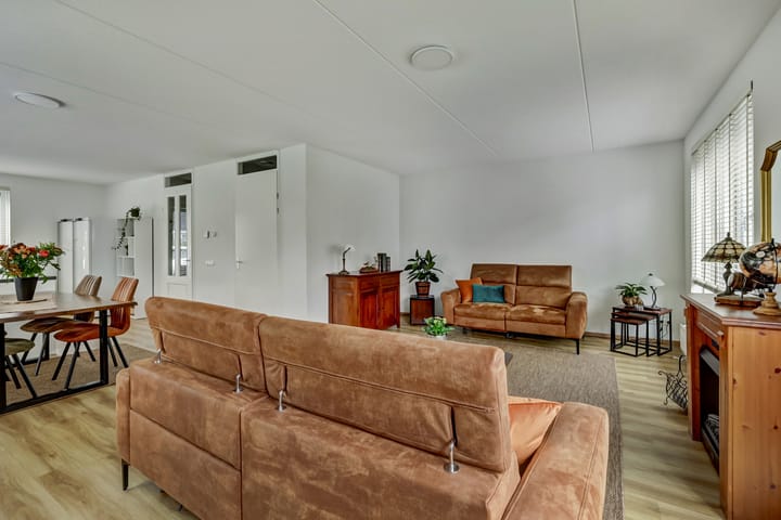 Photo 6 of De Stijl 2