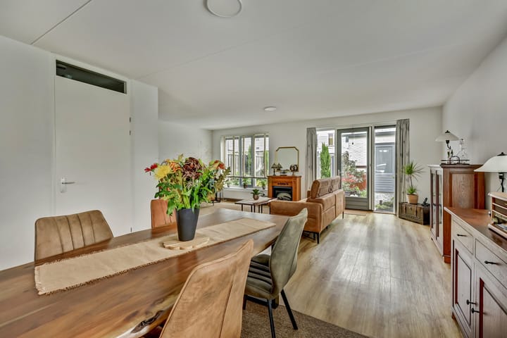 Photo 9 of De Stijl 2