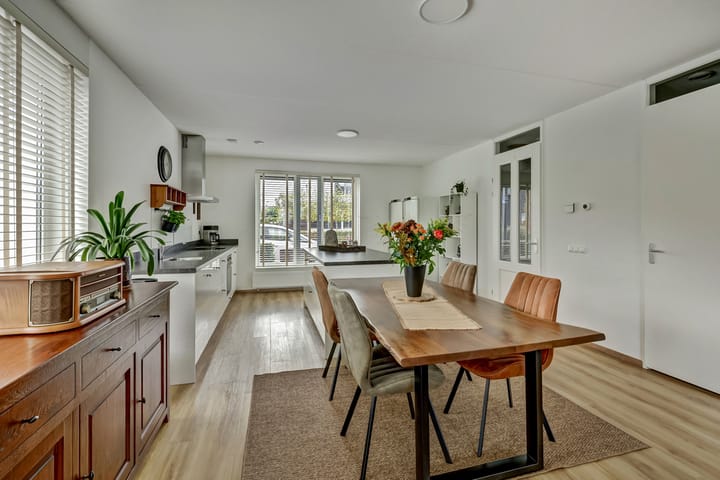 Photo 10 of De Stijl 2