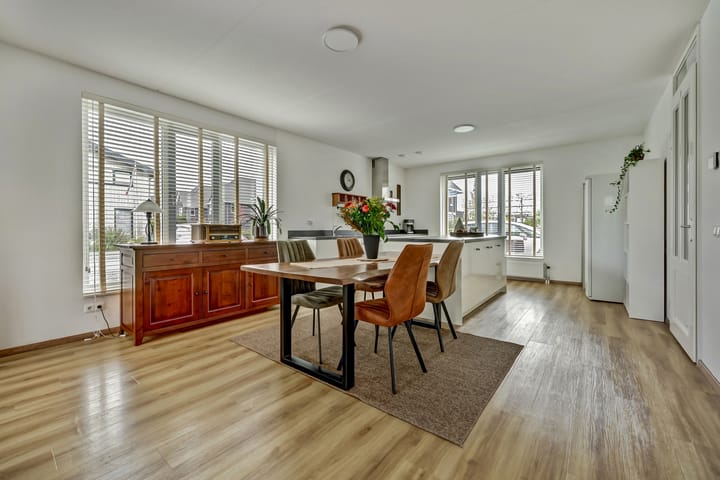 Photo 11 of De Stijl 2