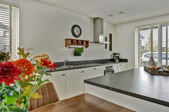 Photo 12 of De Stijl 2