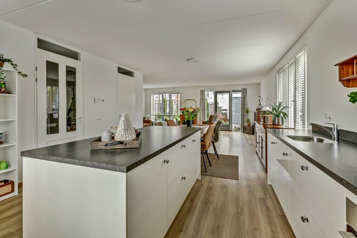 Photo 13 of De Stijl 2