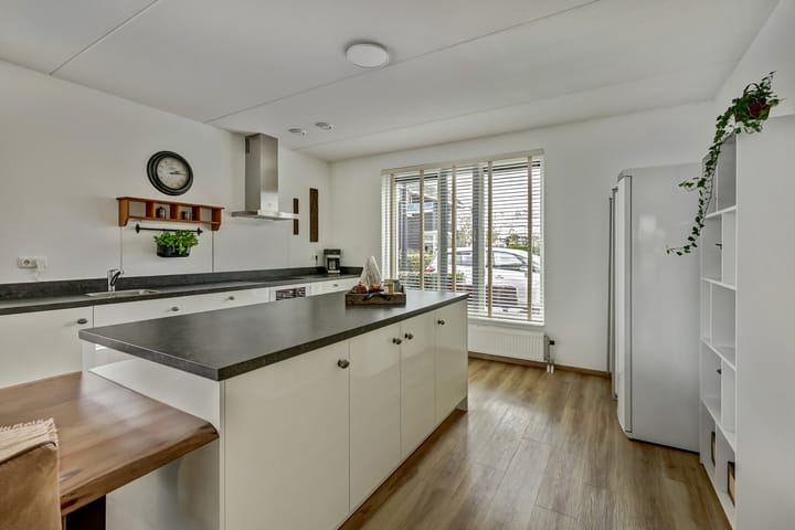 Photo 15 of De Stijl 2