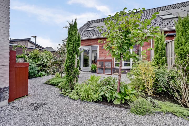 Photo 34 of De Stijl 2