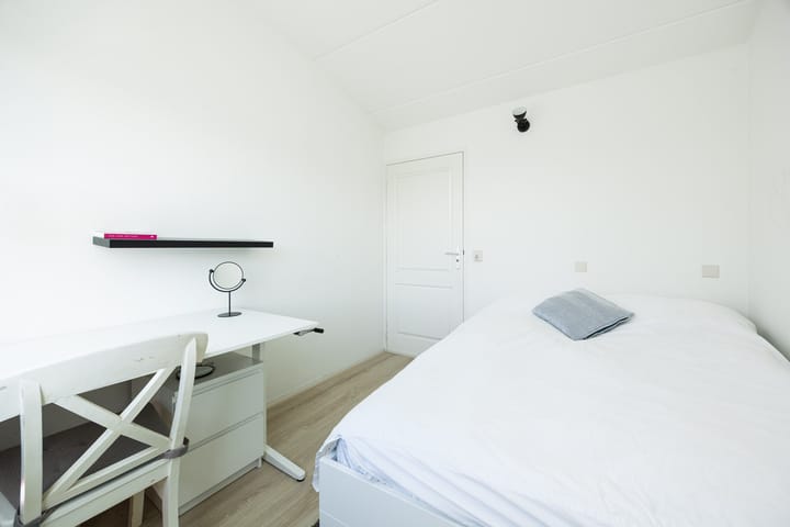 Photo 33 of Johan Frisolaan 49