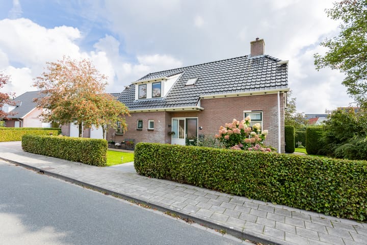 Photo 2 of Bremstraat 18