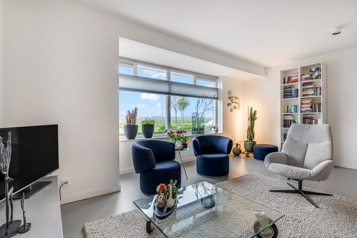 Foto 2 van Bruine Eikenpage 52