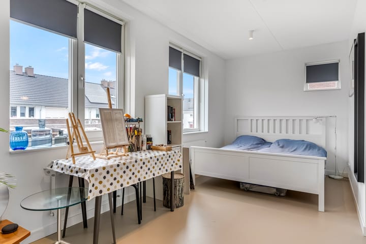 Foto 28 van Bruine Eikenpage 52