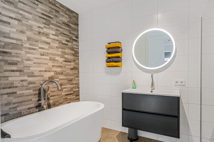 Foto 34 van Bruine Eikenpage 52