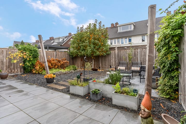 Foto 49 van Bruine Eikenpage 52