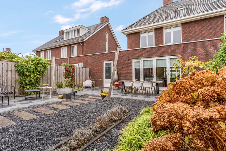 Foto 52 van Bruine Eikenpage 52