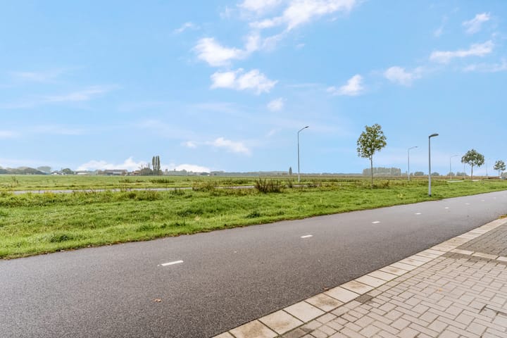 Foto 57 van Bruine Eikenpage 52