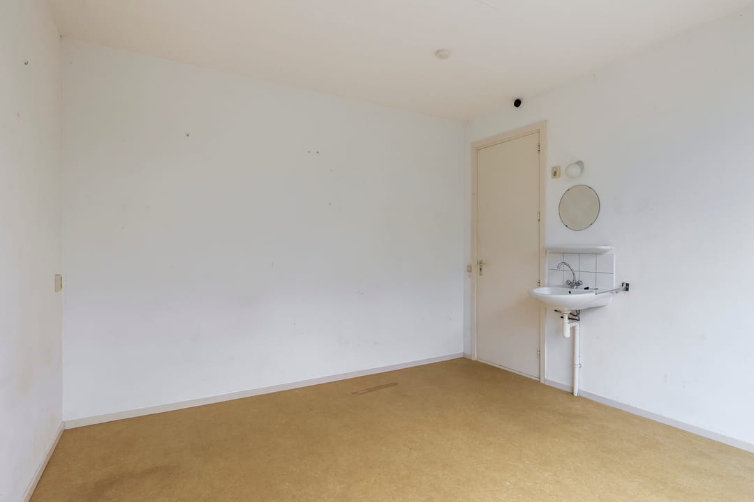 Photo 17 of Zuideindseweg 13