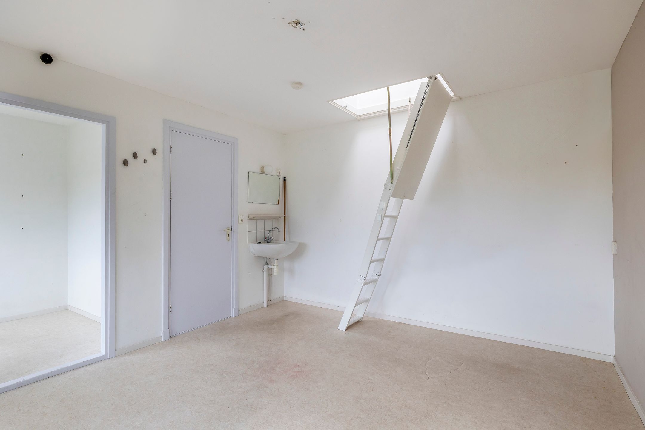 Photo 24 of Zuideindseweg 13