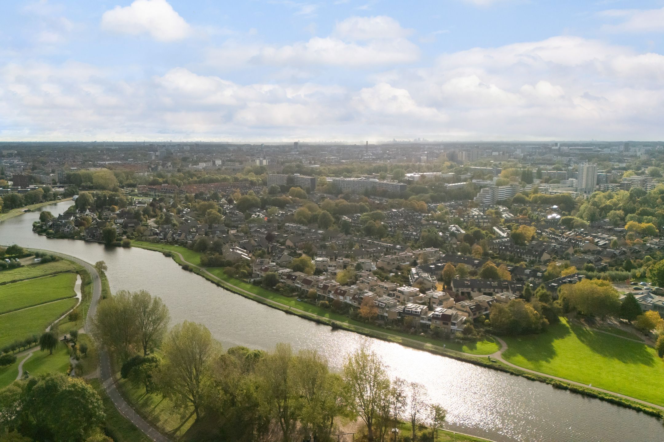 Foto 6 van Stokroos 28