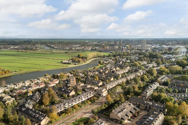 Foto 7 van Stokroos 28