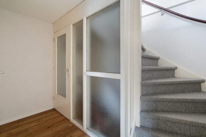 Foto 45 van Stokroos 28