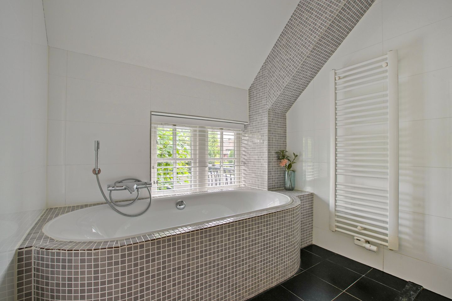 Foto 25 van Korte Langewijnseweg 10