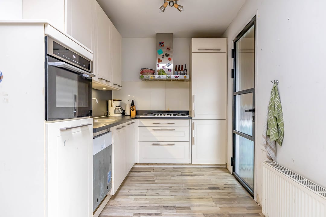 Photo 16 of Julianastraat 23