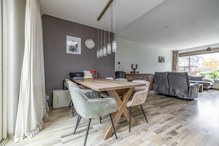 Foto 27 van Julianastraat 23