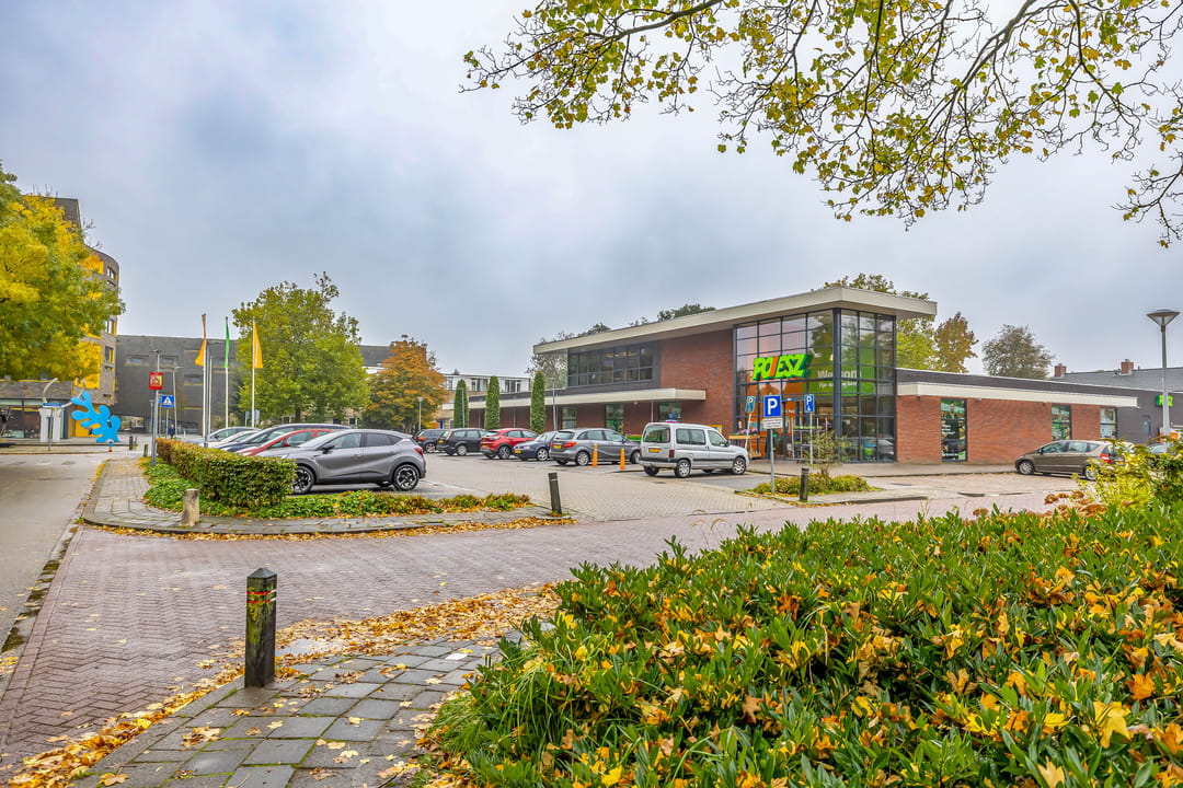 Photo 46 of Julianastraat 23