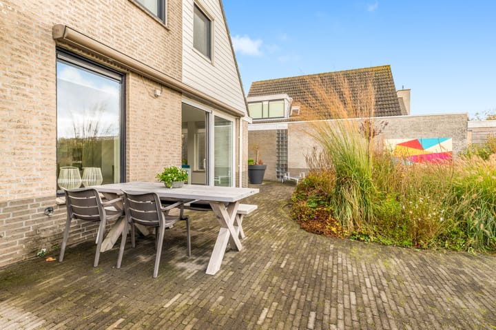 Photo 36 of De Herderin 50