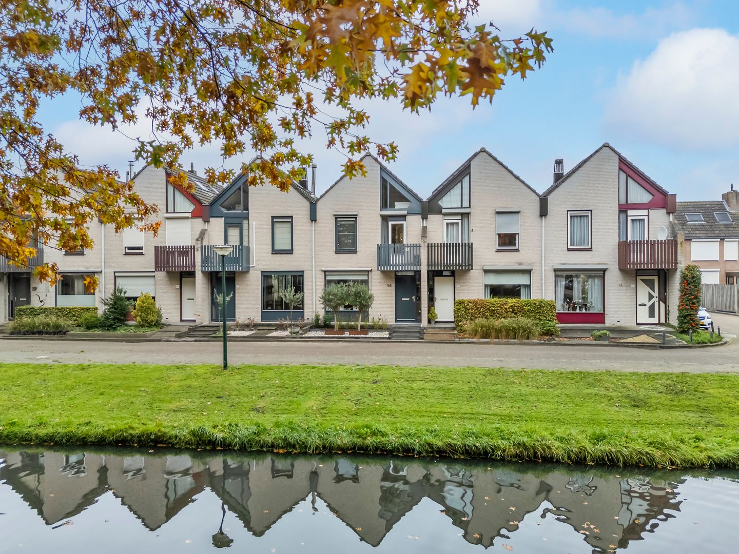 Photo 1 of Hallehuis 14