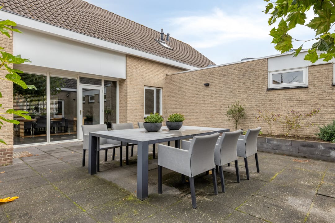 Photo 41 of Klaproosstraat 14