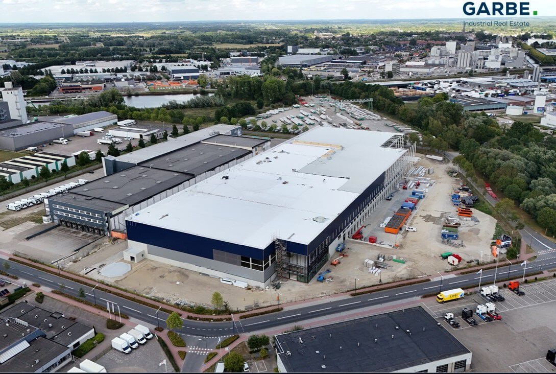Bekijk foto 1 van Huygensweg 10
