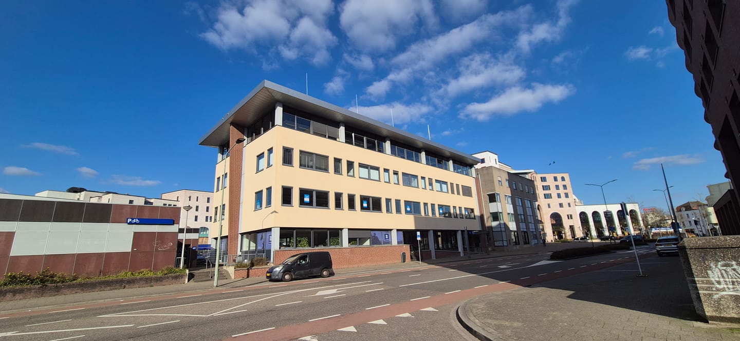 View photo 1 of Parallelweg 2-B