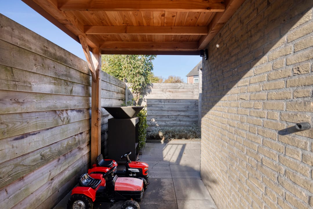 Foto 32 van de Toorn 18