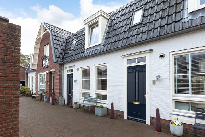 Foto 4 van Maria Beshof 32