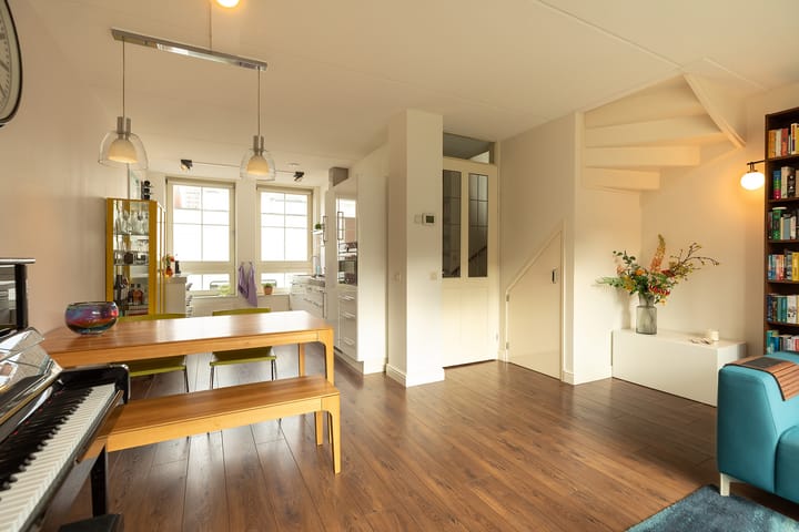 Foto 9 van Maria Beshof 32