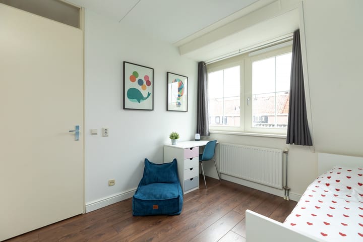 Foto 18 van Maria Beshof 32