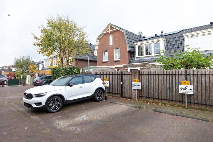 Foto 26 van Maria Beshof 32