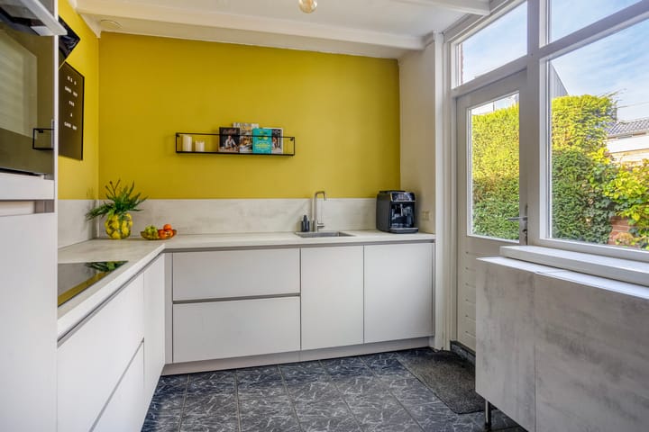 Foto 19 van Irenestraat 11