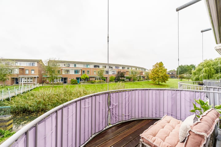 Foto 16 van Regenboog 52