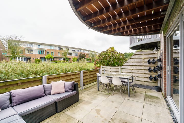 Foto 27 van Regenboog 52