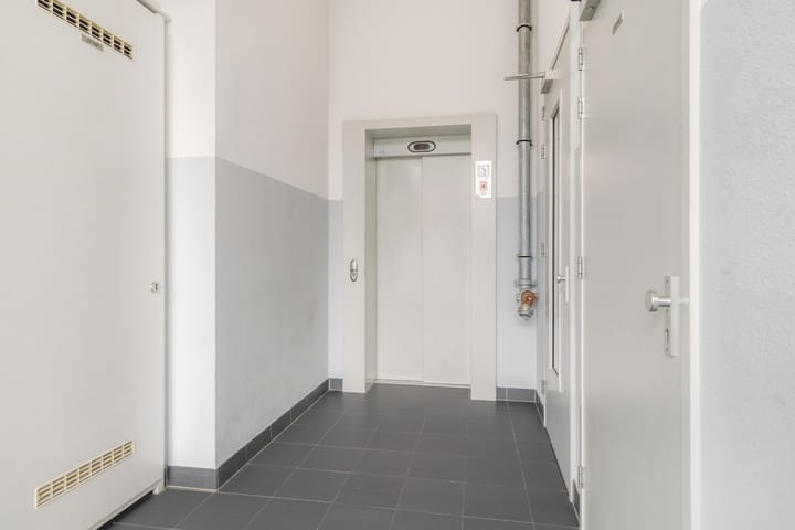 Foto 8 van Poolcirkelstraat 18