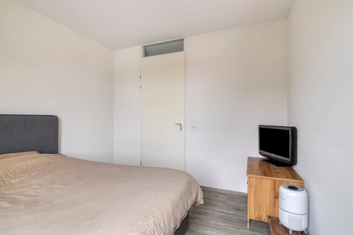 Foto 17 van Poolcirkelstraat 18