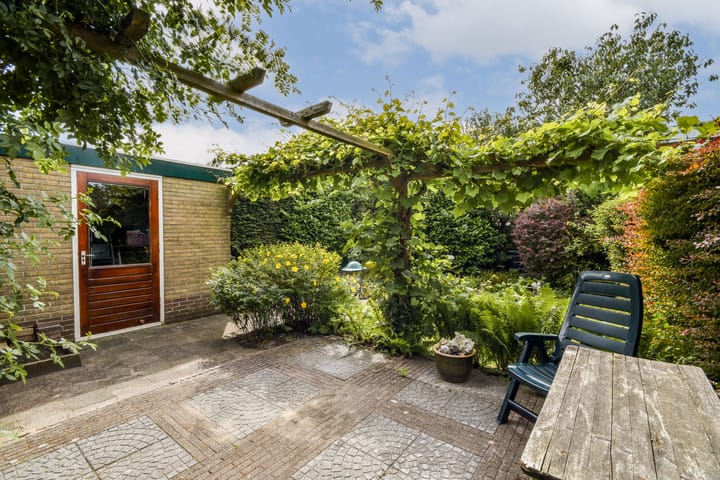 Foto 10 van Julianalaan 36