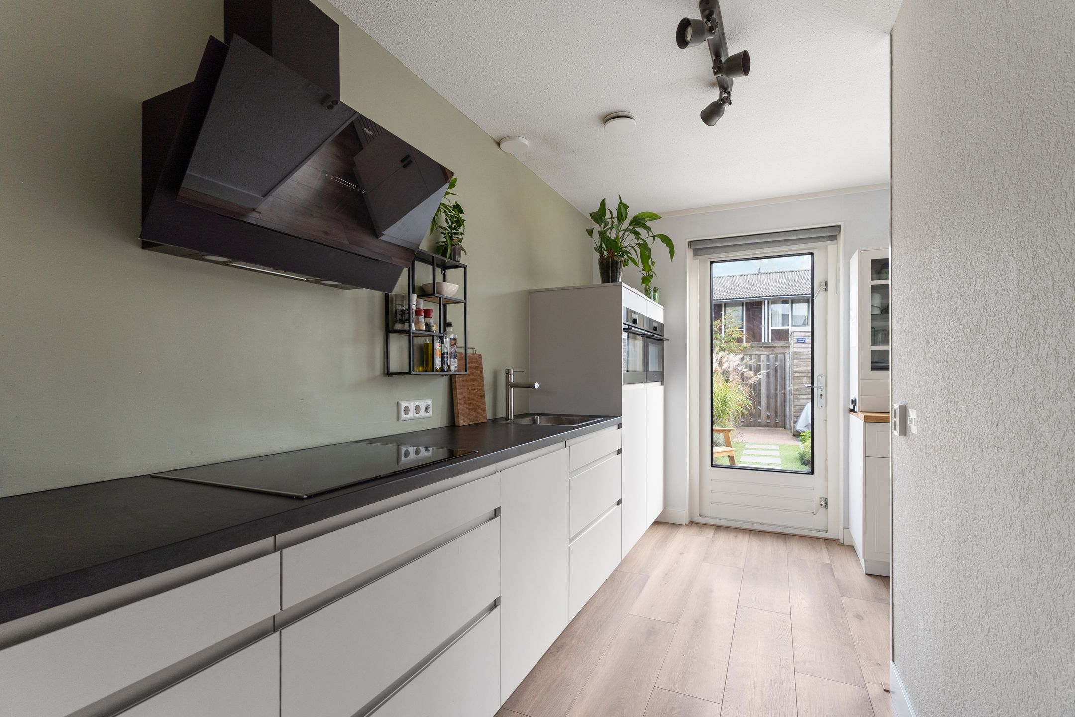 Foto 3 van Februaristraat 50