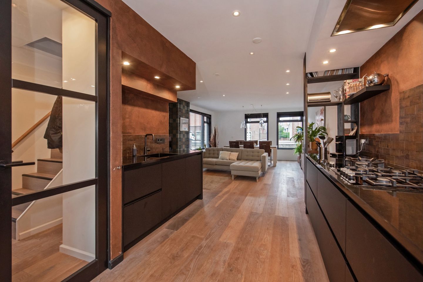 Foto 10 van Delftsestraatweg 161