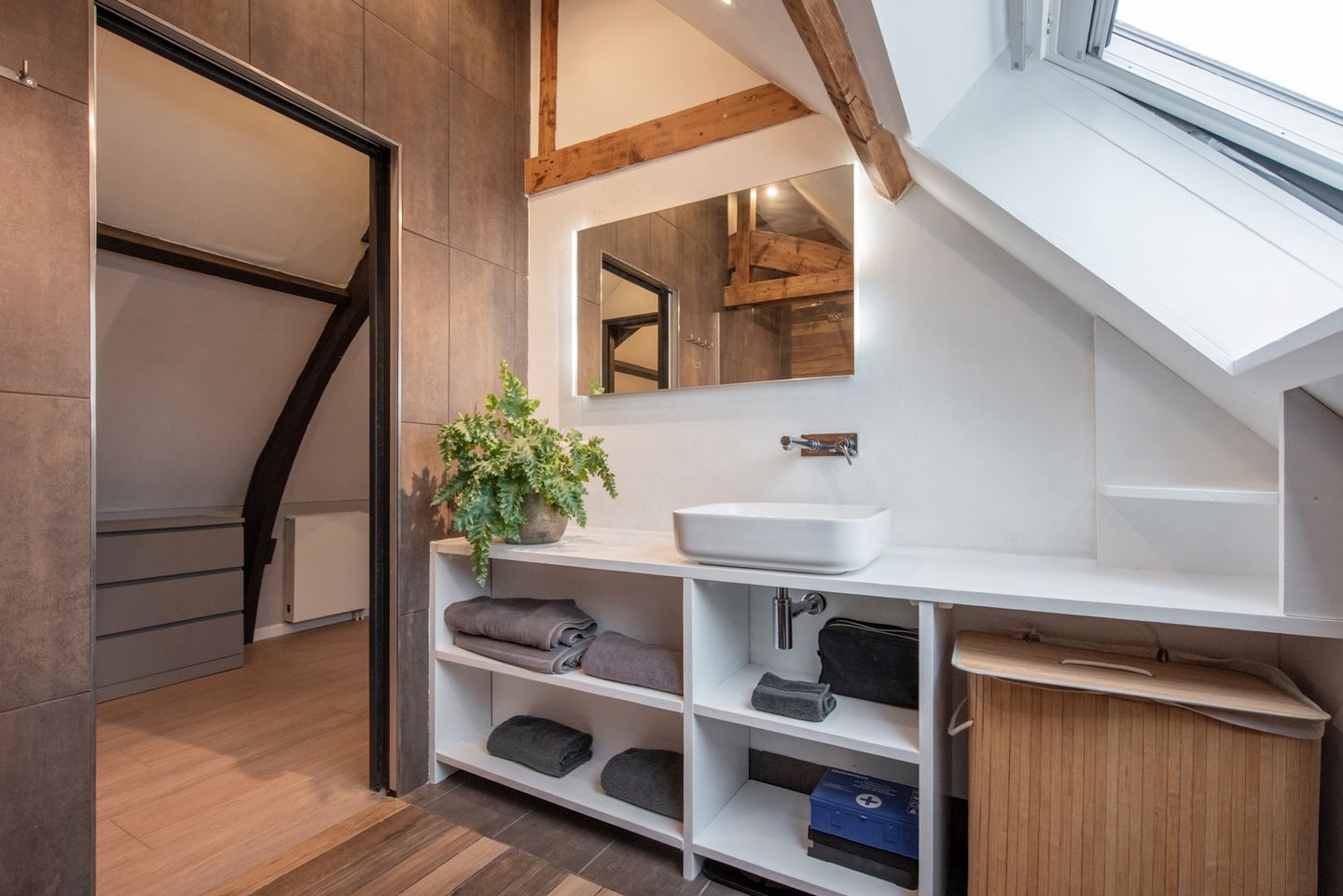 Foto 40 van Delftsestraatweg 161