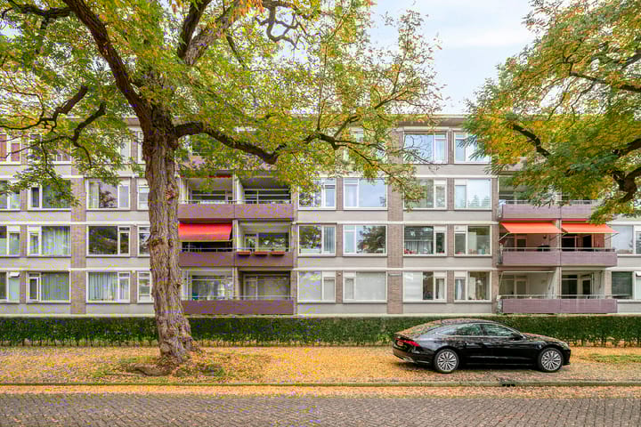 Foto 33 van Veldmaarschalk Montgomerylaan 693